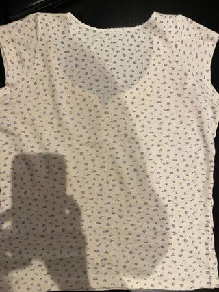 Camiseta Brandy Melville floral talla única