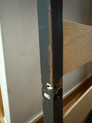 Somier metálico con lamas de madera.