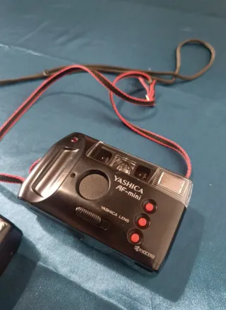 Lotto fotocamere Yashica AF-mini + Yashica Microte