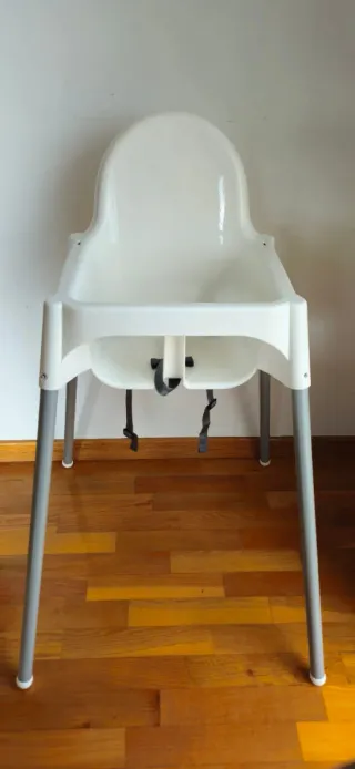 Trona infantil blanca