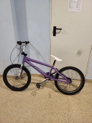 Bicicleta BMX Monti Morada