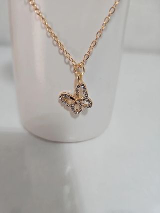 Conjunto Collar, Brazalete y Pendientes Dorados