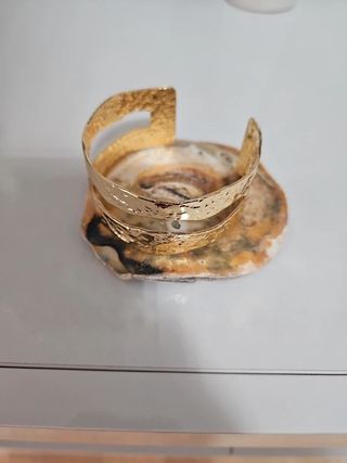 Conjunto Collar, Brazalete y Pendientes Dorados