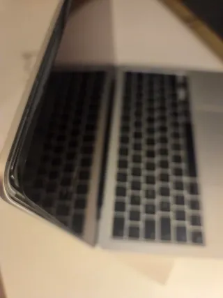 MacBook air m2 pantalla rota