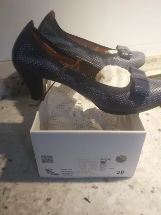 Zapatos tacón hispanitas