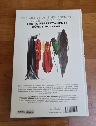 Crisis de identidad (Grandes Novelas Gráficas d...