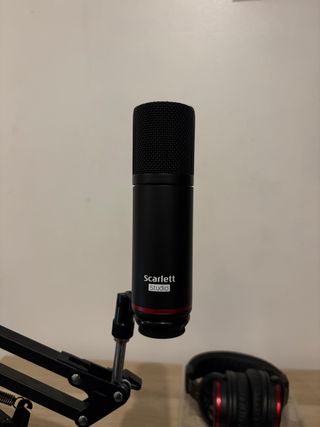 Focusrite Scarlett Studio 3rd Gen + Soporte