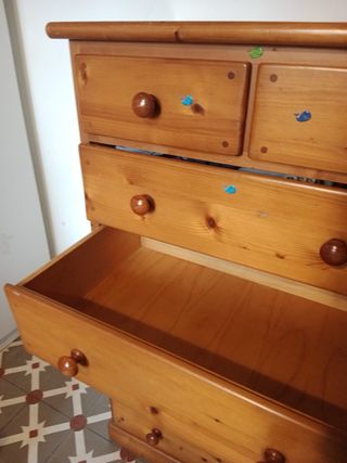 Cómoda de madera