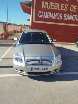 Toyota Avensis 2004