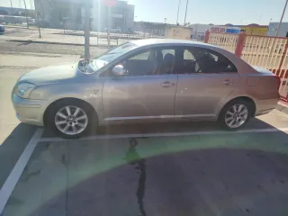 Toyota Avensis 2004
