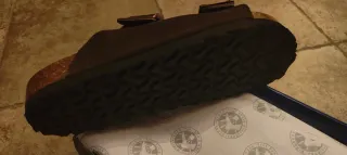 Sandalo ispirato a Birkenstock