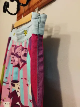 Falda Rosalita McGee Magic Show