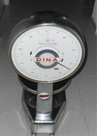 Báscula antigua DINA 5 kg niquelada
