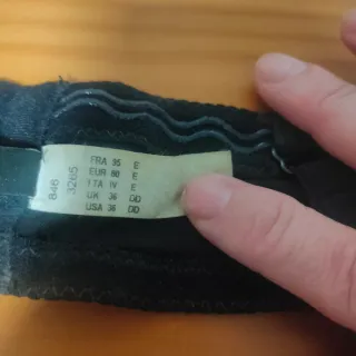 Sujetador chantelle negro talla 95E