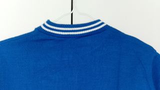 Maillot ciclismo vintage de punto, azul y blanco