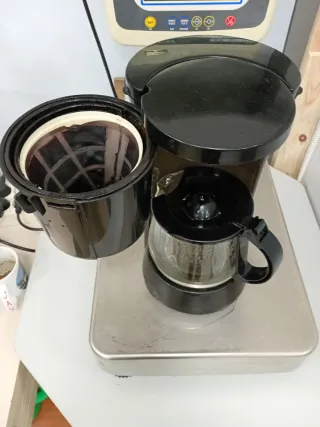 Cafetera Grande. 1 litro de Café. ORBEGOZO.