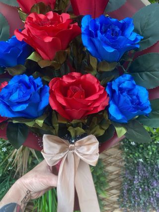 Ramo de Rosas Personalizado