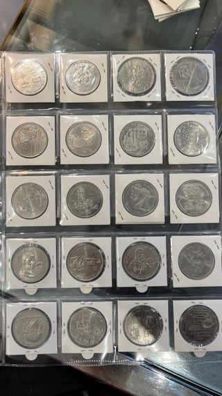 40 Monedas diferentes Portugal 25, 100, 200, 250 $