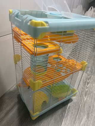 Jaula para hámster con accesorios