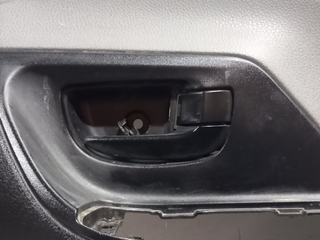 GUARNECIDO PUERTA DELANTERA DERECHA TOYOTA YARIS