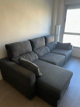Sofá chaise longue de IKEA en buen estado