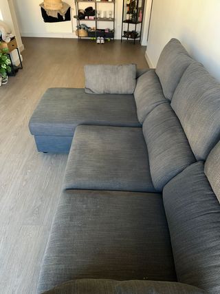 Sofá chaise longue de IKEA en buen estado