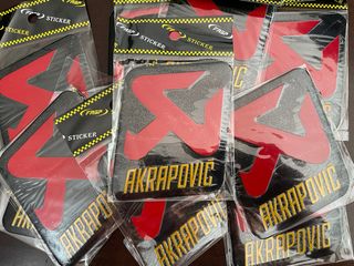 Pegatina escape Akrapovic