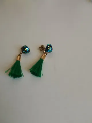 13 pares pendientes.  Bisutería de buena calidad