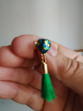 13 pares pendientes.  Bisutería de buena calidad