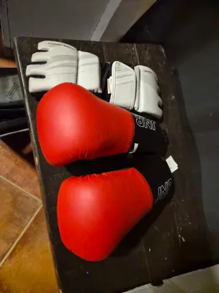 Saco de boxeo Outshock + guantes