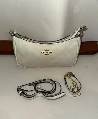 Bolso Coach Blanco con detalles dorados