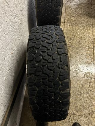 4 Neumático con llanta