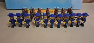 Playmobil Lote 11 Nordistas Custom + 7 Caballos
