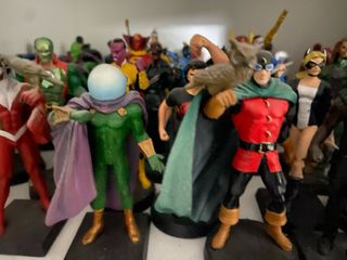 Lote Figuras Marvel y DC Plomo