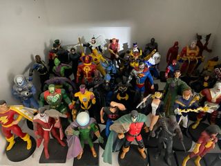Lote Figuras Marvel y DC Plomo