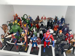 Lote Figuras Marvel y DC Plomo