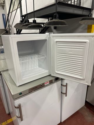 CONGELADOR PEQUEÑO OPORTUNIDAD!!!!