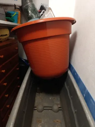 Maceta 50L Naranja + Plato Gris