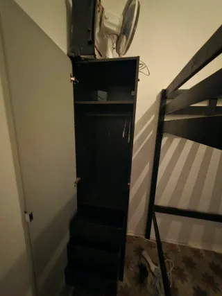 Armario negro y gris