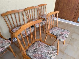 Set de 6 sillas de madera con tapizado floral