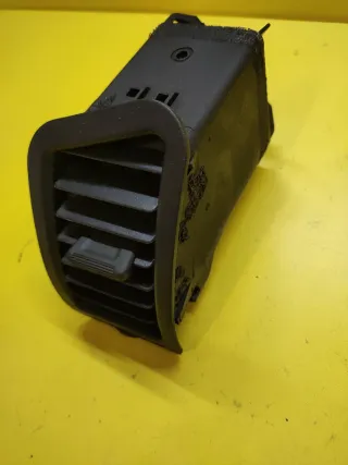 AIREADOR IZQUIERDO SALPICADERO TERRANO II MAVERICK