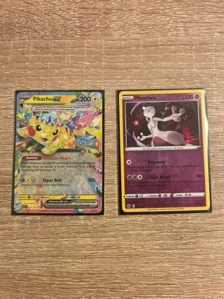Mewtwo y Pikachu