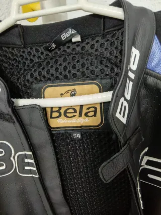 Mono de moto Bela negro y azul