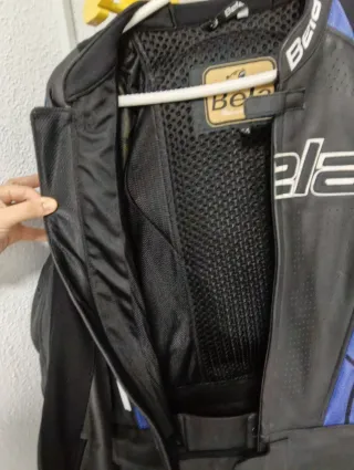 Mono de moto Bela negro y azul