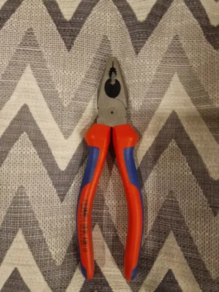 Alicate Universal Knipex 180mm Pro