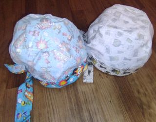 2 Bandanas Superhéroes y Jarras de cerveza.