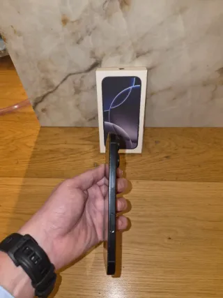 iPhone 16 Pro 256GB Negro