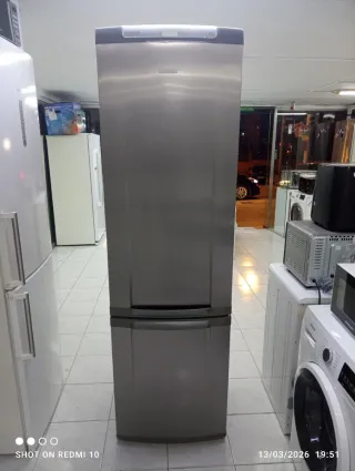 NEVERA MARCA ELECTROLUX combi acero inoxidable