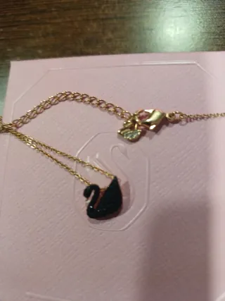 Collar Swarovski Cisne Negro Dorado
