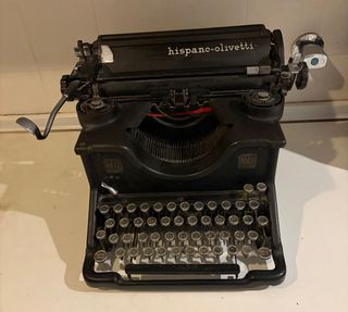 Máquina de escribir Hispano-Olivetti M40